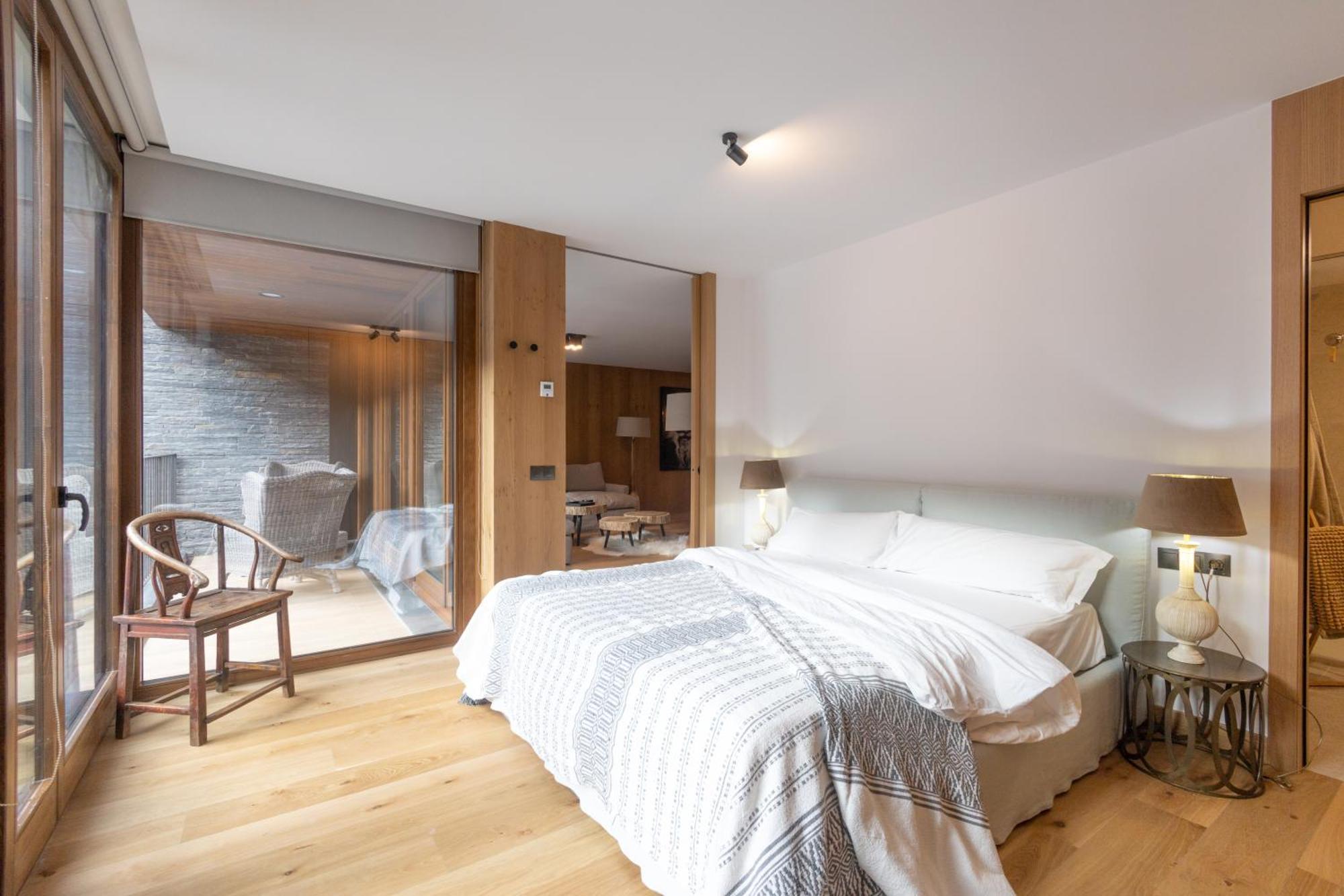 Isard Homes & Spa By Select *